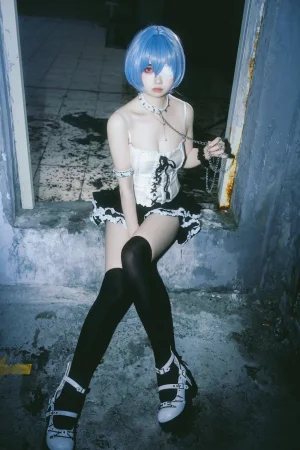 《雨后天台》｜洛桑w伊梓 · 35张写真