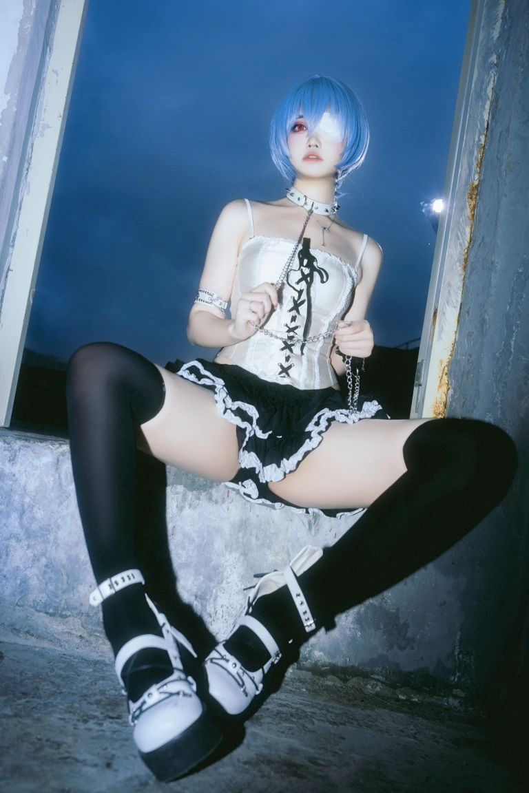 《雨后天台》｜洛桑w伊梓 · 35张写真