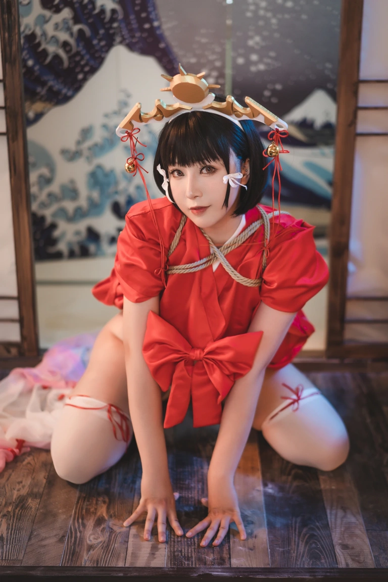 《黑兽巫女辉夜》｜小容仔咕咕咕w · 32张写真