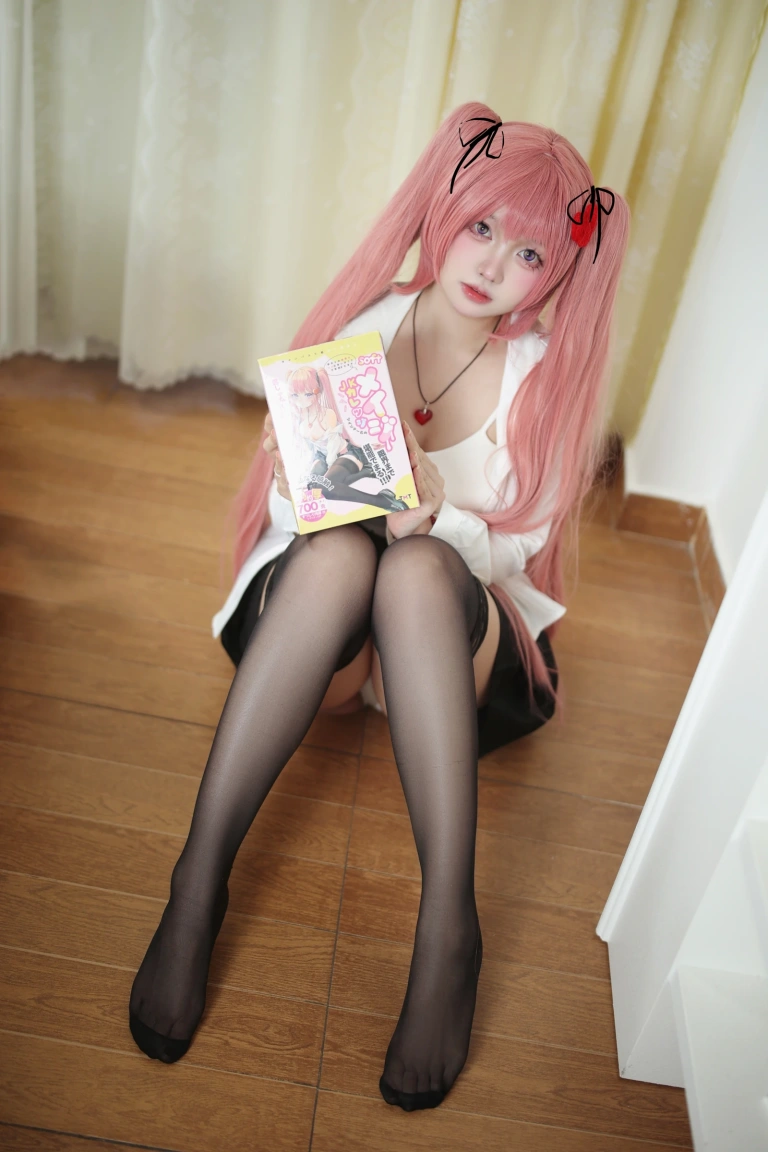 《25年3月会员专属 学妹黄裙》｜洛桑w伊梓 · 34张写真