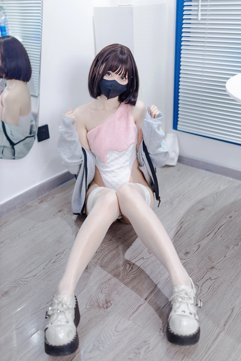《甜筒》｜洛桑w伊梓 · 40张写真