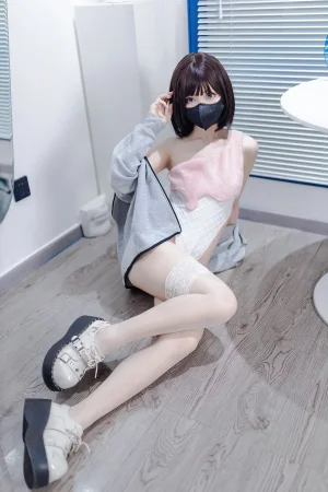 《甜筒》｜洛桑w伊梓 · 40张写真