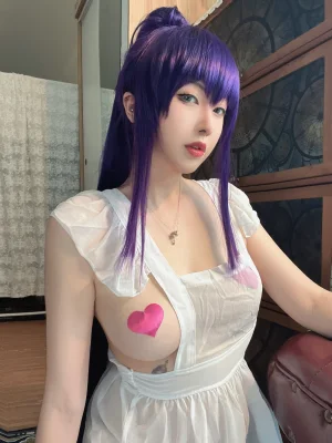 《毒岛学姐围裙》｜小容仔咕咕咕w · 42张写真