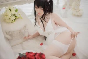 《大凤花嫁》｜樱落酱w · 26张写真