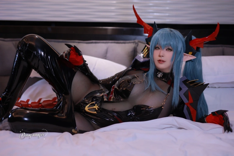 《一只龙娘》｜小容仔咕咕咕w · 57张写真