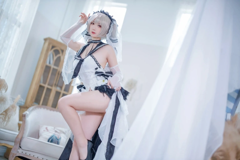 《碧蓝航线 可畏礼服》｜樱落酱w · 20张写真