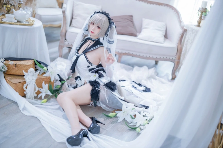 《碧蓝航线 可畏礼服》｜樱落酱w · 20张写真