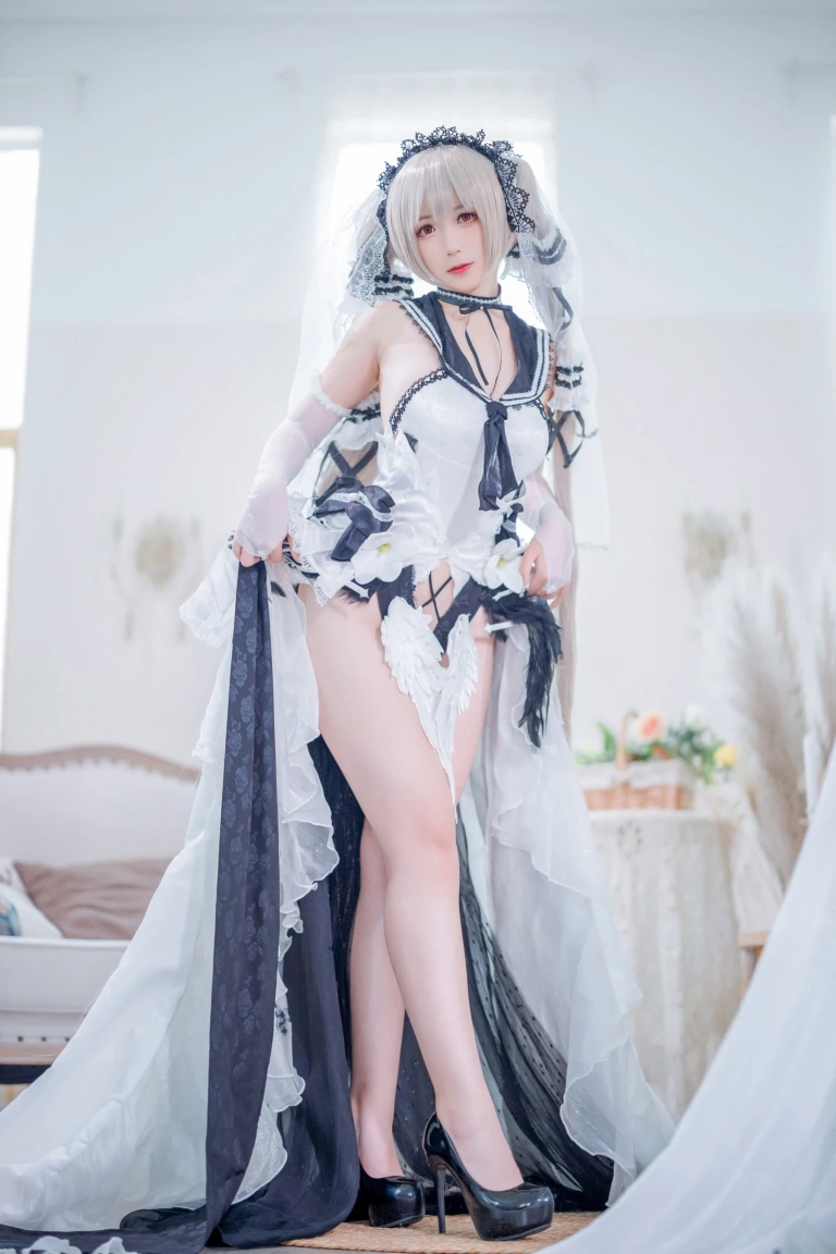 《碧蓝航线 可畏礼服》｜樱落酱w · 20张写真