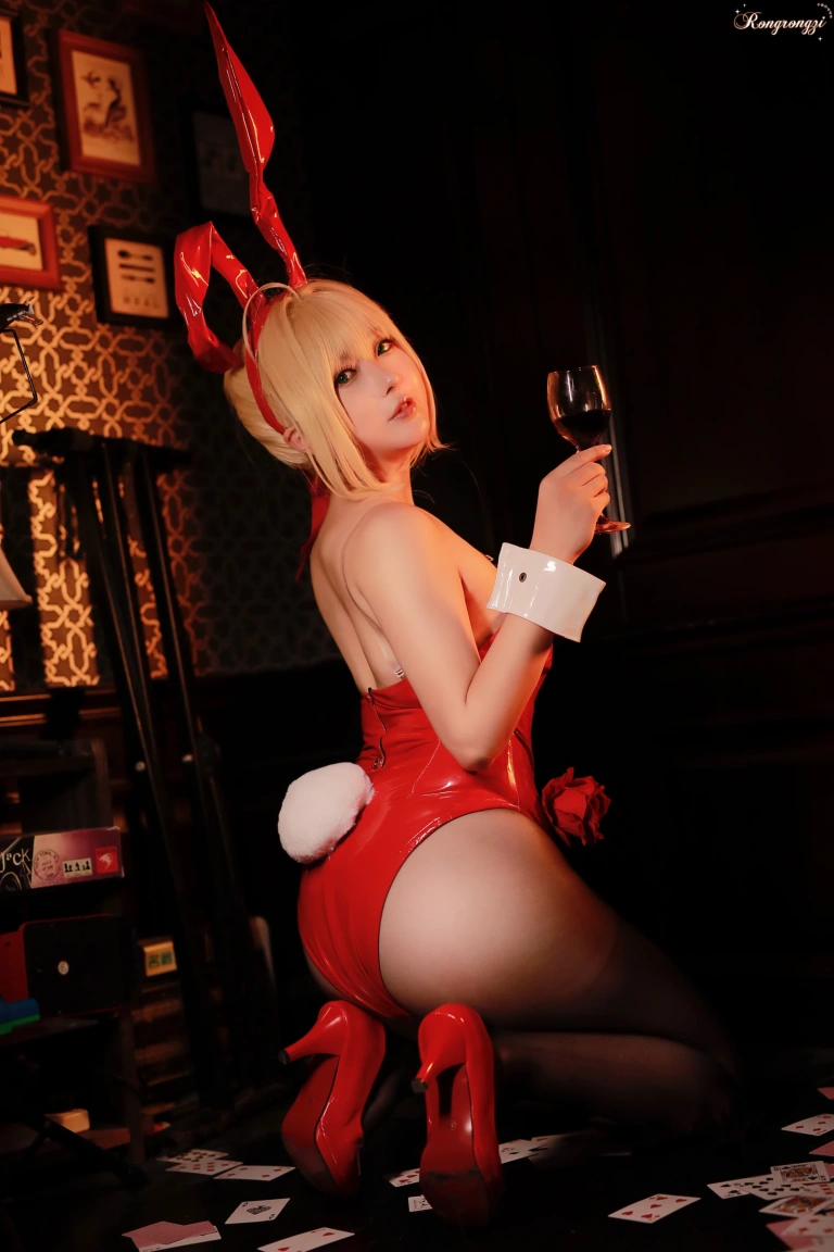 《FGO 尼禄兔女郎》｜小容仔咕咕咕w · 34张写真