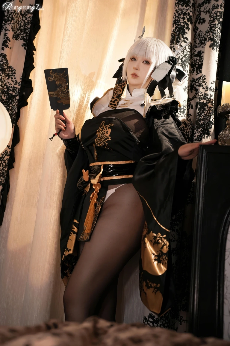 《NIKKE胜利女神 布兰儿白兔》｜小容仔咕咕咕w · 45张写真