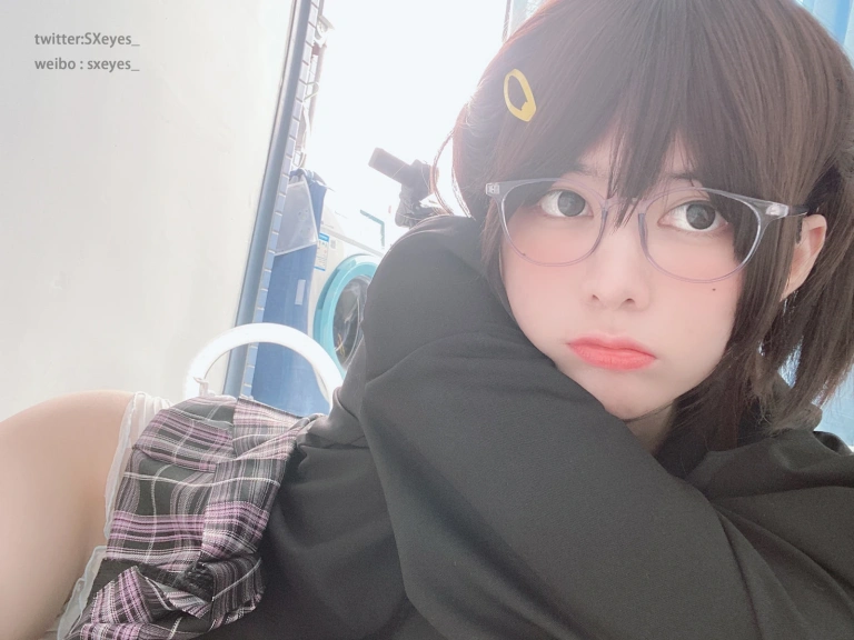 《VOL.15 双马尾黑丝》｜眼酱大魔王w · 22张写真