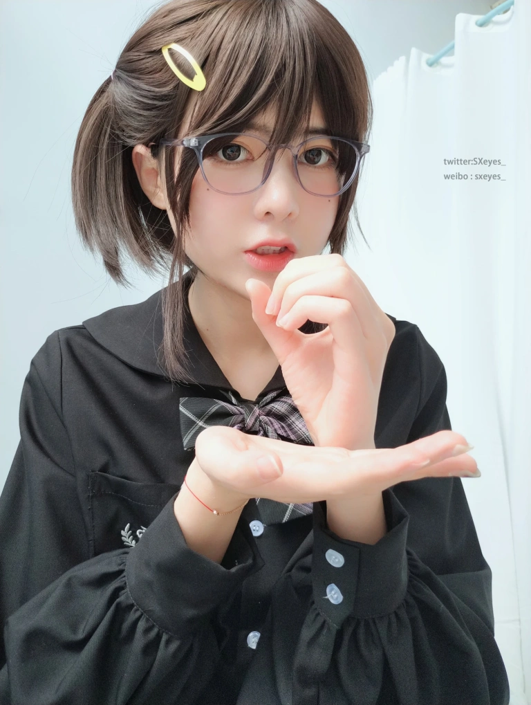 《VOL.15 双马尾黑丝》｜眼酱大魔王w · 22张写真