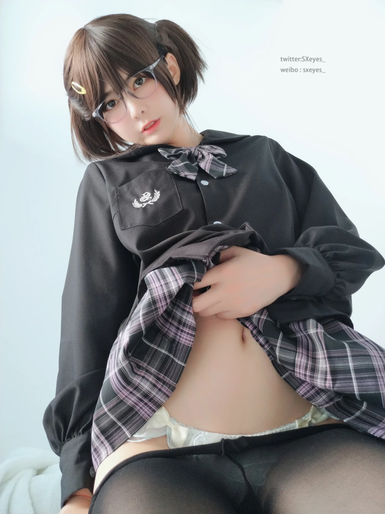 《VOL.15 双马尾黑丝》｜眼酱大魔王w · 22张写真