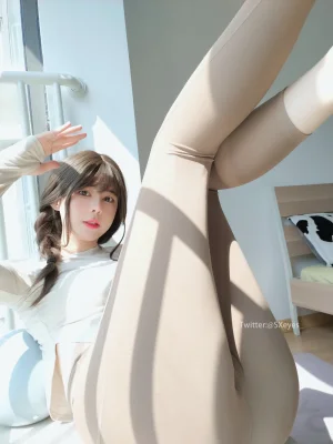 《VOL.32 瑜伽服》｜眼酱大魔王w · 32张写真
