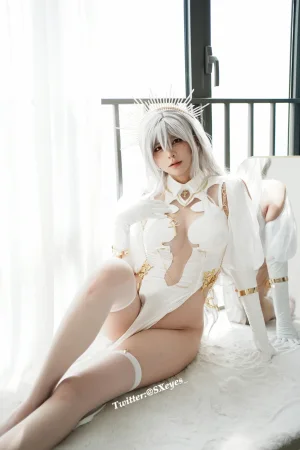 《Fantia 2024年03月会员合集》｜眼酱大魔王w · 38张写真、3 个视频