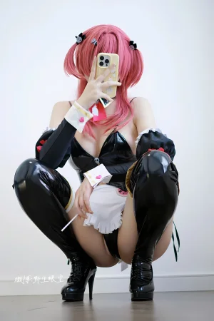 《Fantia 2025年07月会员合集》｜眼酱大魔王w · 32张写真