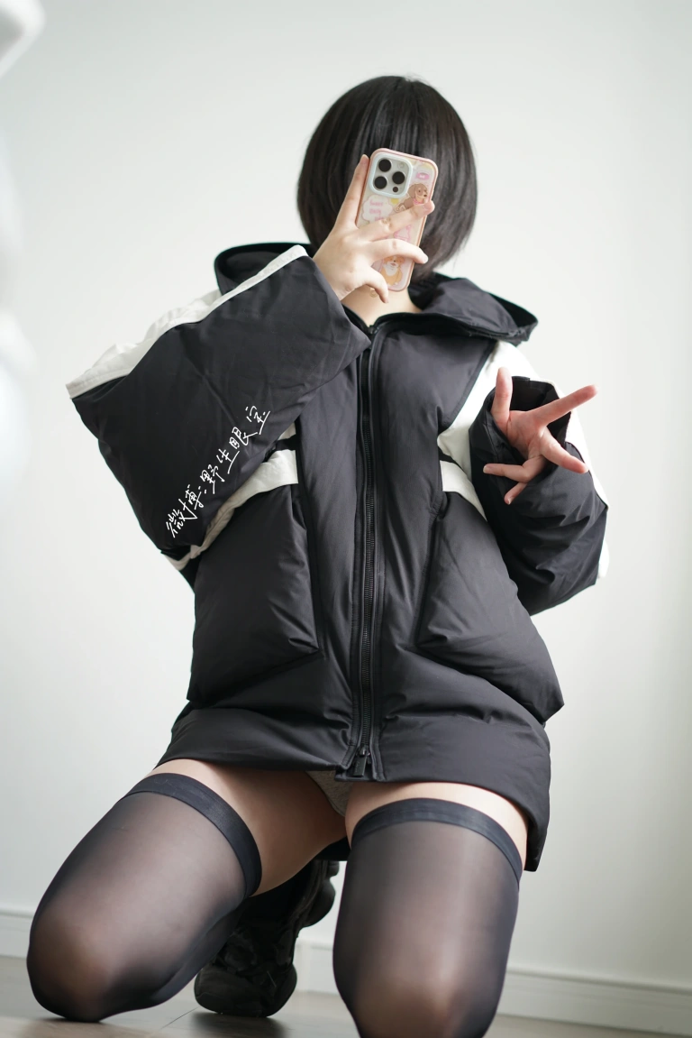 《Fantia 2025年03月会员合集》｜眼酱大魔王w · 28张写真、2 个视频