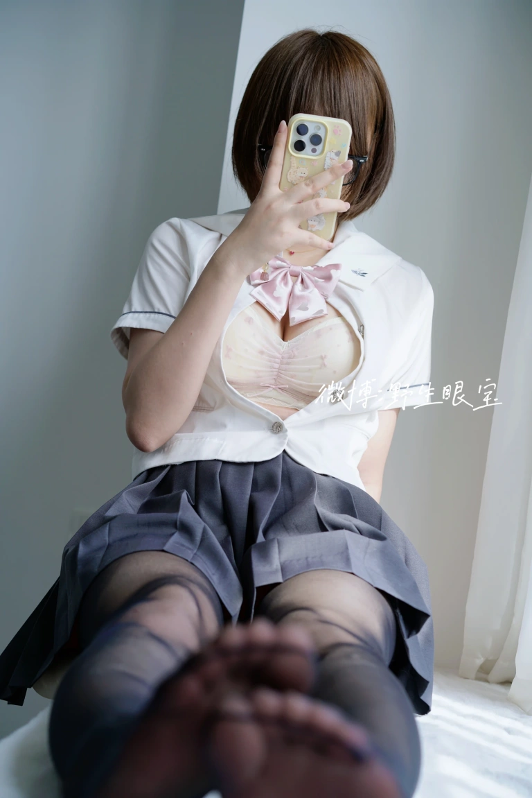 《Fantia 2025年04月会员合集》｜眼酱大魔王w · 35张写真