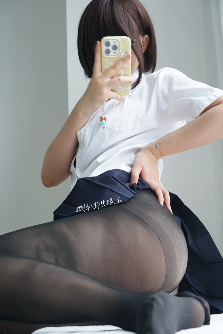 《Fantia 2025年06月会员合集》｜眼酱大魔王w · 35张写真、1 个视频