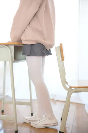 《X-002》｜森萝财团 · 105张写真、1 个视频