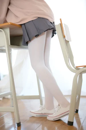 《X-002》｜森萝财团 · 105张写真、1 个视频