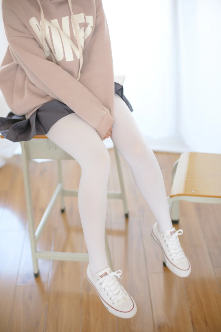 《X-002》｜森萝财团 · 105张写真、1 个视频