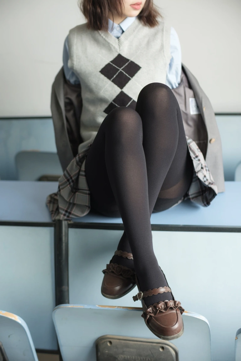 《X-014》｜森萝财团 · 123张写真、1 个视频