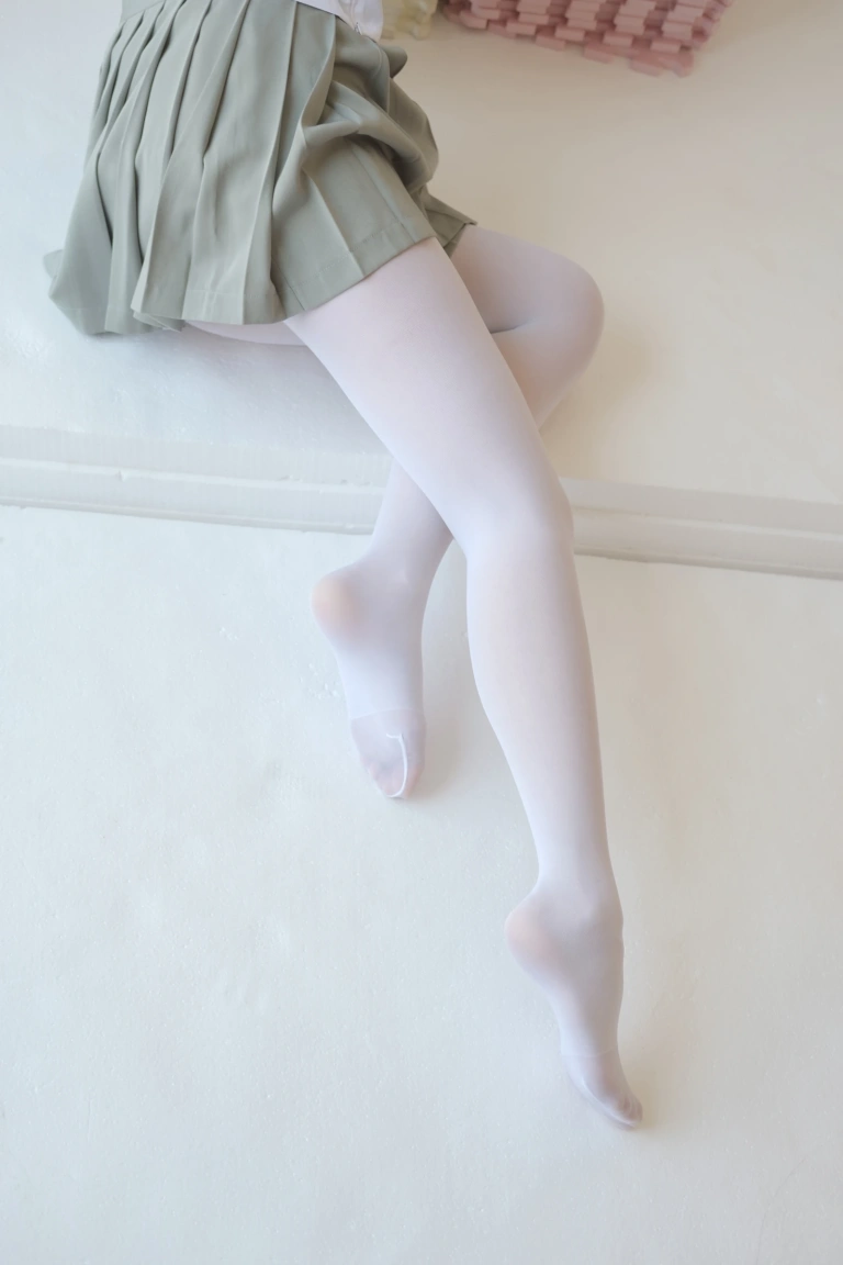 《X-016》｜森萝财团 · 136张写真、1 个视频