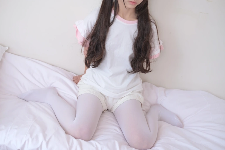 《X-020》｜森萝财团 · 78张写真、1 个视频
