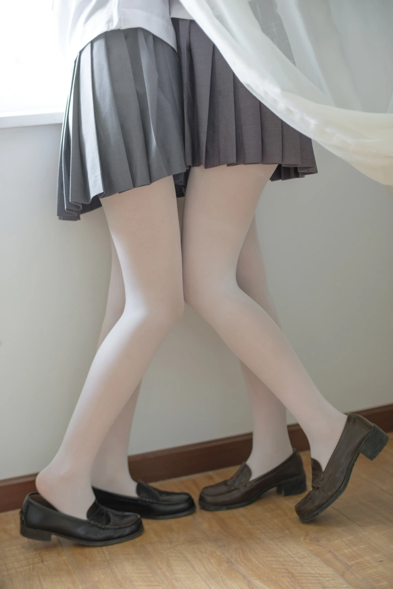 《X-025》｜森萝财团 · 131张写真、1 个视频
