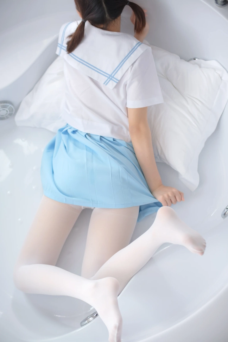《X-032》｜森萝财团 · 129张写真、1 个视频
