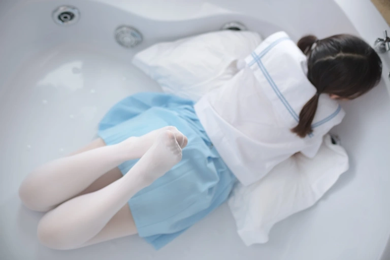 《X-032》｜森萝财团 · 129张写真、1 个视频