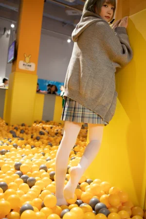 《X-047》｜森萝财团 · 141张写真、1 个视频