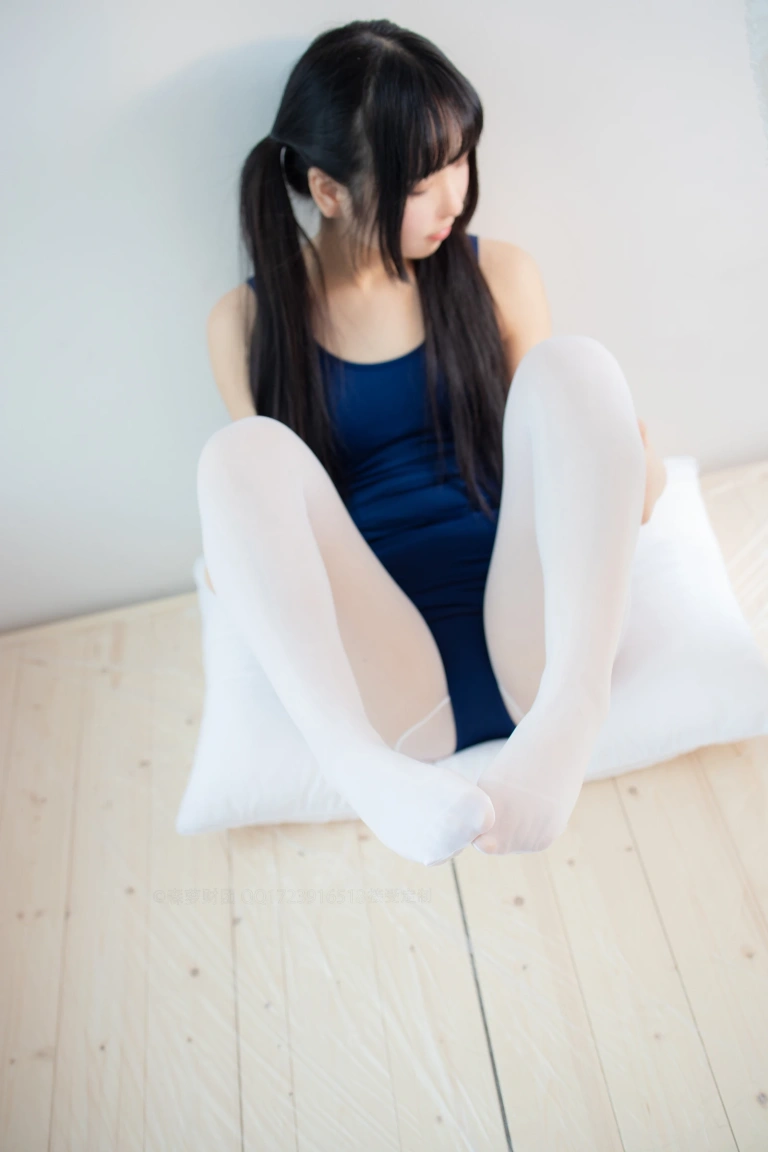 《X-048》｜森萝财团 · 94张写真、1 个视频