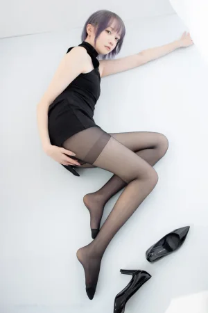 《X-051》｜森萝财团 · 111张写真、1 个视频