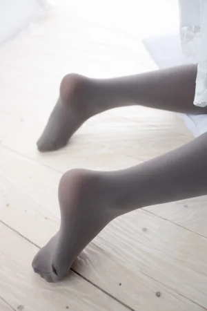 《X-054》｜森萝财团 · 86张写真、1 个视频