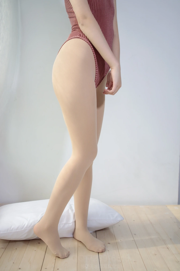 《X-060》｜森萝财团 · 101张写真、1 个视频
