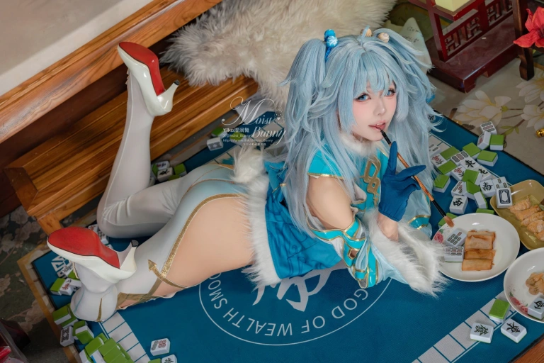 《妙手回春-芙洛伦&E：ku [77P1V-1.53GB]》｜Yiko湿润兔 · 78张写真、1 个视频