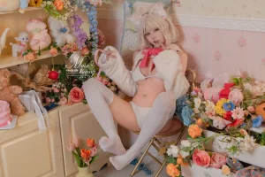 《他的猫 [75P1V-1.38GB]》｜Yiko湿润兔 · 75张写真、1 个视频