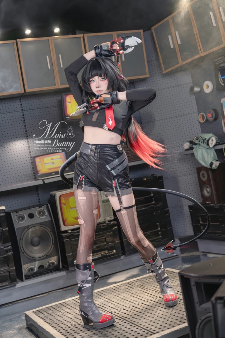 《查无此人-简·杜&Mr.TAXI [140P4V-3.30GB]》｜Yiko湿润兔 · 141张写真、4 个视频