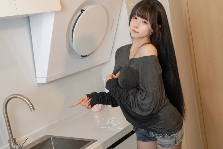 《水管工传说&星光派对》｜Yiko湿润兔 · 107张写真、2 个视频