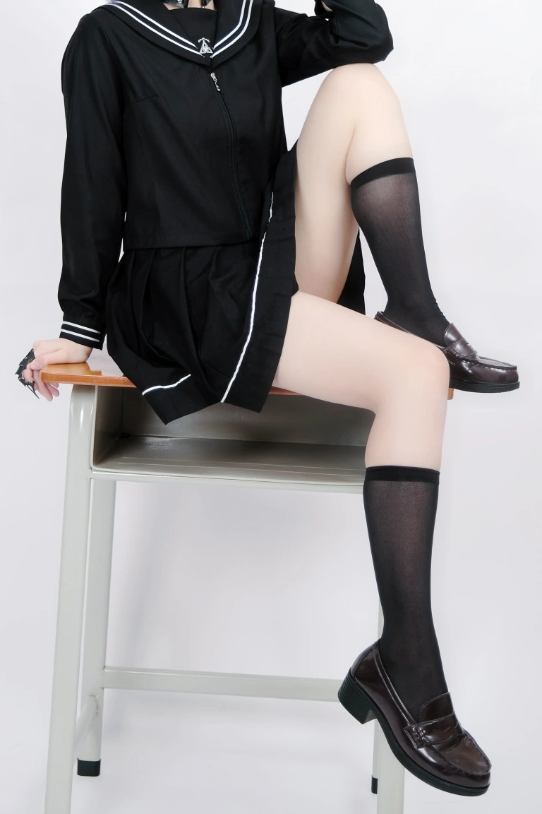 《胡滕JK》｜幼愛Youmeko · 41张写真