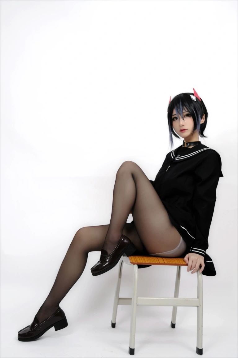 《胡滕JK》｜幼愛Youmeko · 41张写真