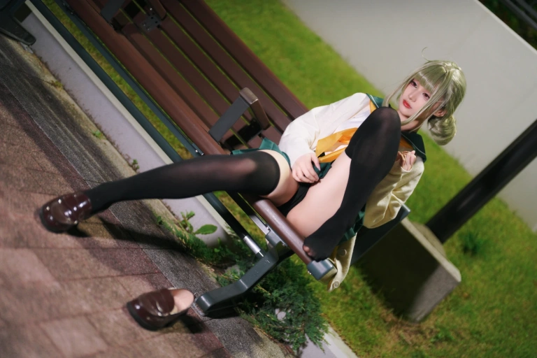 《小琪舞JK制服》｜幼愛Youmeko · 48张写真、1 个视频