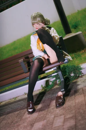 《小琪舞JK制服》｜幼愛Youmeko · 48张写真、1 个视频