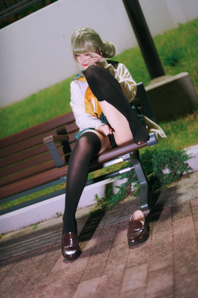 《小琪舞JK制服》｜幼愛Youmeko · 48张写真、1 个视频