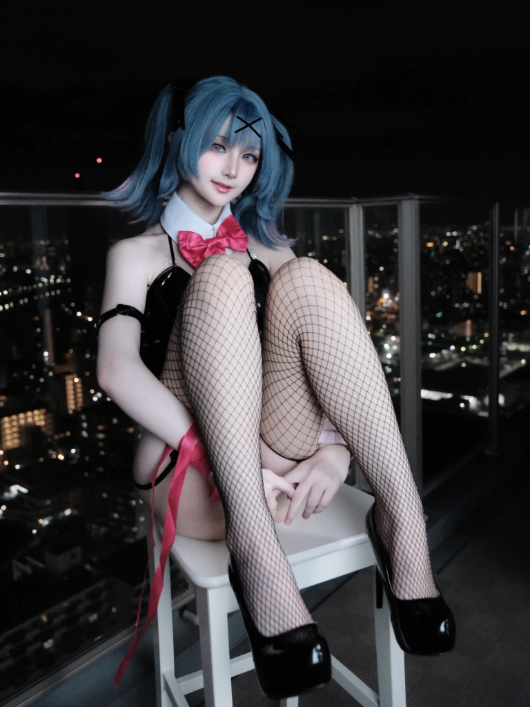 《初音未来兔子洞兔女郎》｜幼愛Youmeko · 28张写真