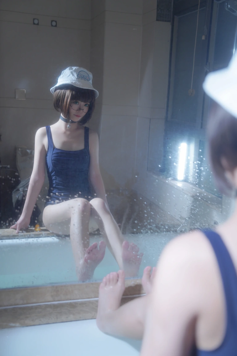 《浴缸死库水》｜洛城雪Yuki · 39张写真、1 个视频