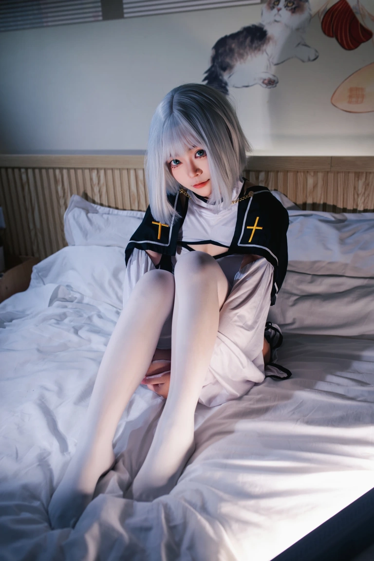 《涤罪神官》｜洛城雪Yuki · 37张写真