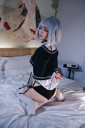 《涤罪神官》｜洛城雪Yuki · 37张写真